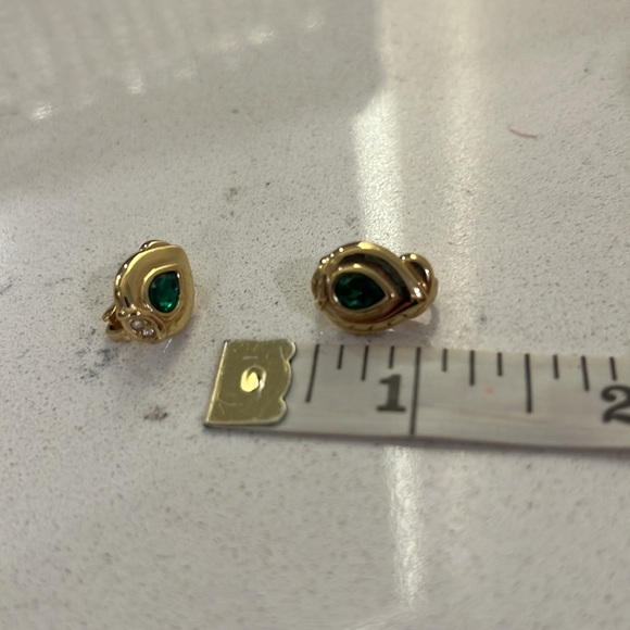 Christian Dior vintage Elegant Gold and Green clip on earrings. Made in Germany - Picture 10 of 16